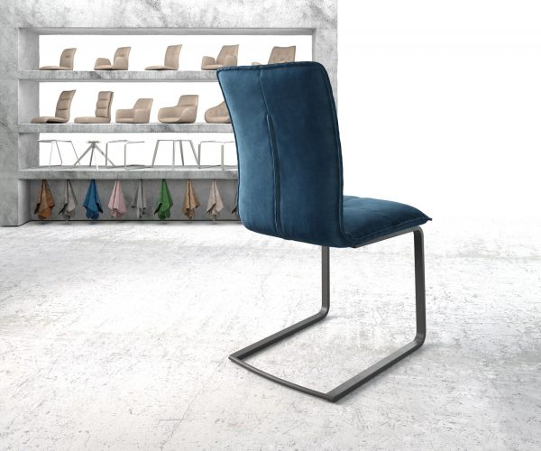 Jedálenská stolička Maddy-Flex blue velvet cantilever base flat black - Image 3